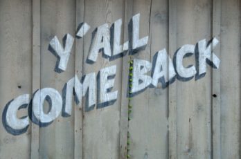 y-all-come-back-sign